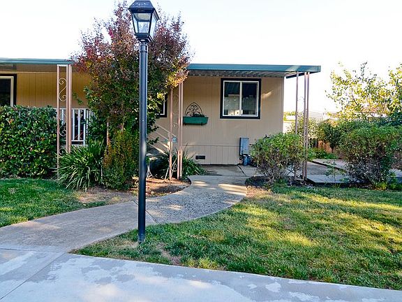 5th image of 132 Vinewood Ln #132