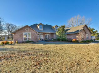 301 W Ponderosa Dr, Tuttle, OK 73089