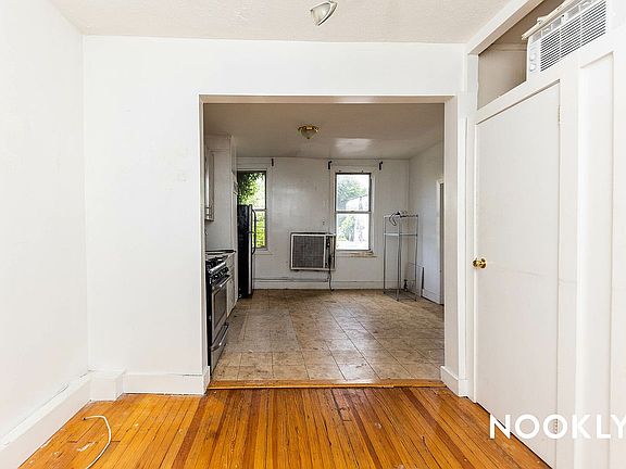 3rd image of 47 Bartlett St #2F