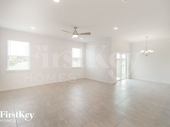 3rd image of 576 Crown Rose Dr