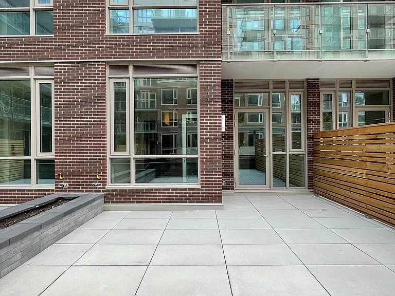 150 Logan Ave #113 — Photo 18
