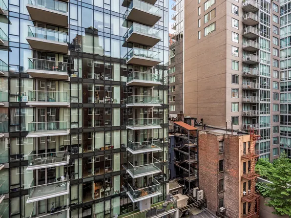 240 East 35th Street image 5 of 6