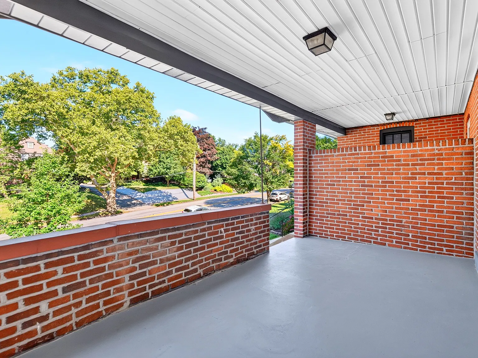 4 bed, 1555 sqft, $3,000 — Photo 3