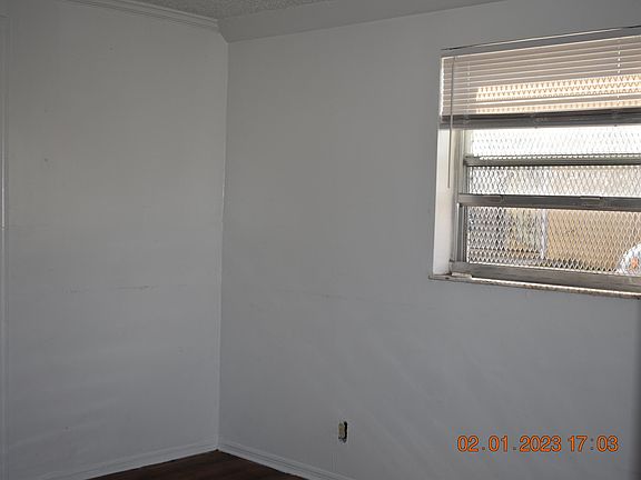 2nd image of 1305 W 25th St