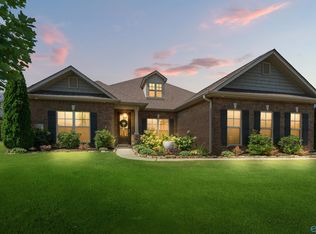 7304 Danan Cir SE, Owens Cross Roads, AL 35763
