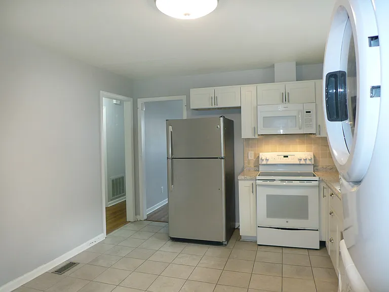 1411 Gearwood Ave — Photo 9