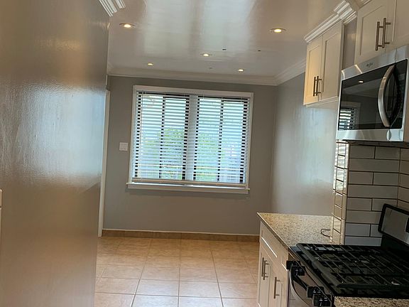 2nd image of 38 McAker Ct #38