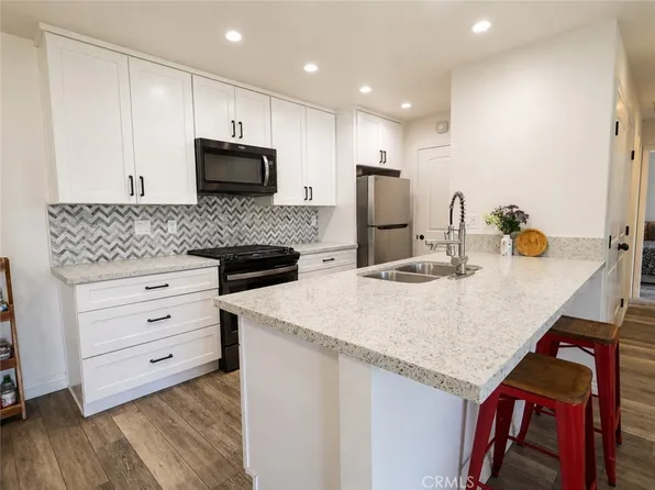 4542 Yosemite Dr, Montclair, CA 91763
