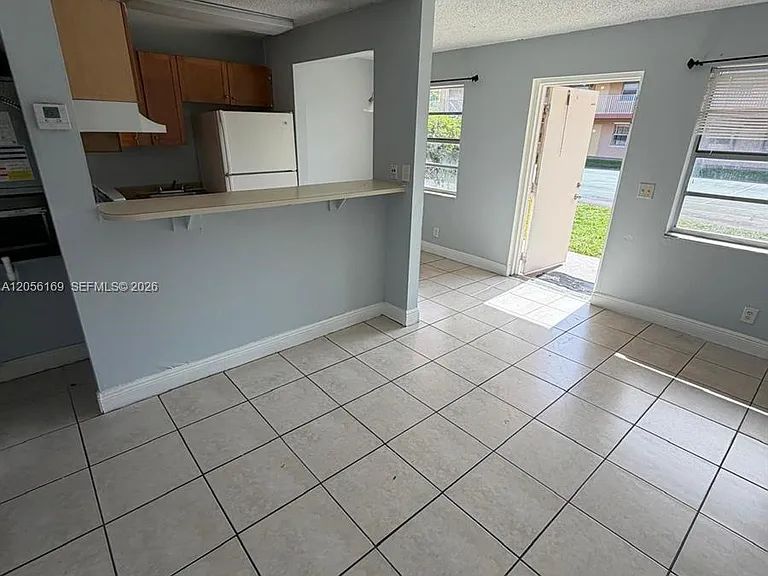95 NE 41st St #N202 — Photo 9