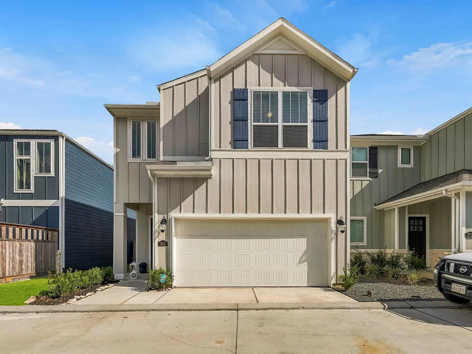 3 bed, 2.5 bath, 1910 sqft, $2,950 — Photo 1