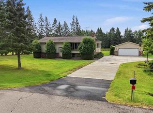 10916 Meadowlark Ln, Hibbing, MN 55746