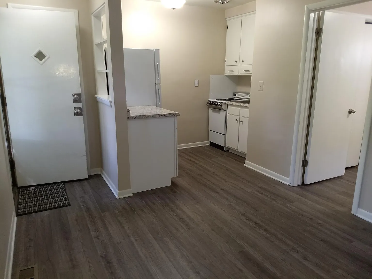 284 North Ave — Photo 3