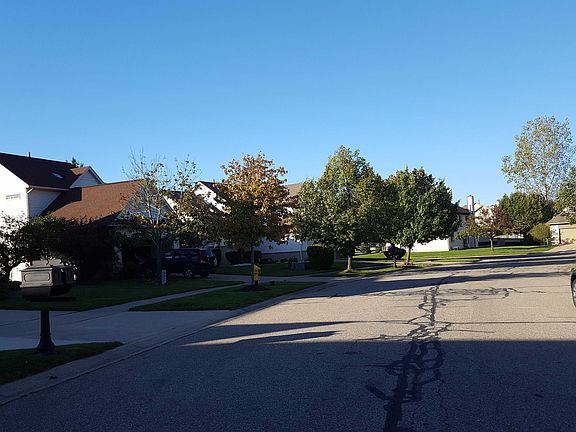 5th image of 5593 Justin Ct