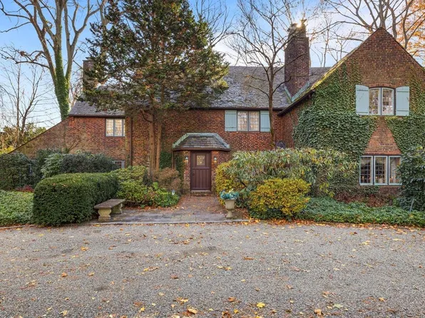 25 Downing Avenue, Sea Cliff, NY 11579