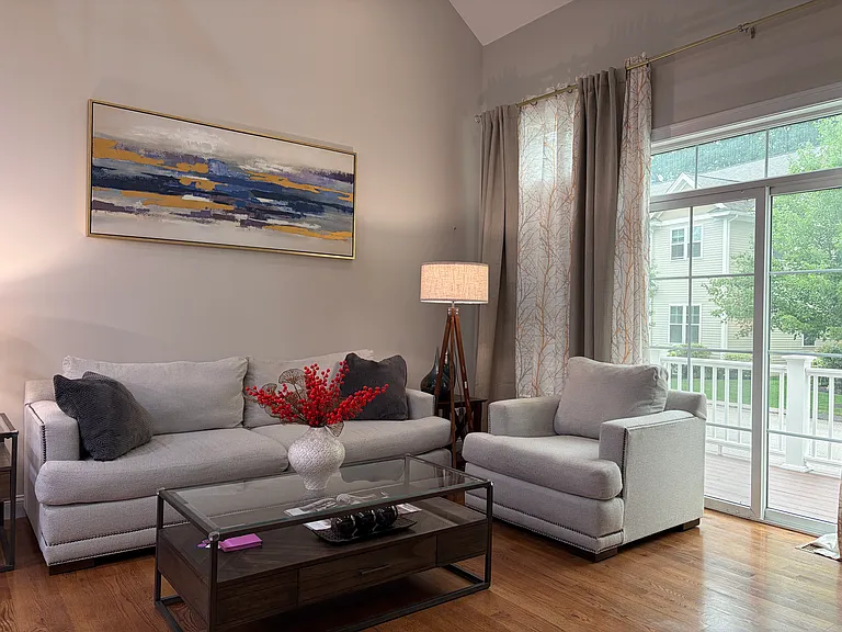 30 Boardwalk Dr — Photo 4