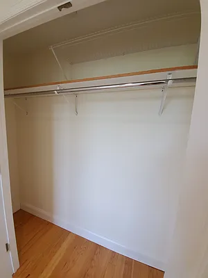 Rented by Astoria Realty | media 18