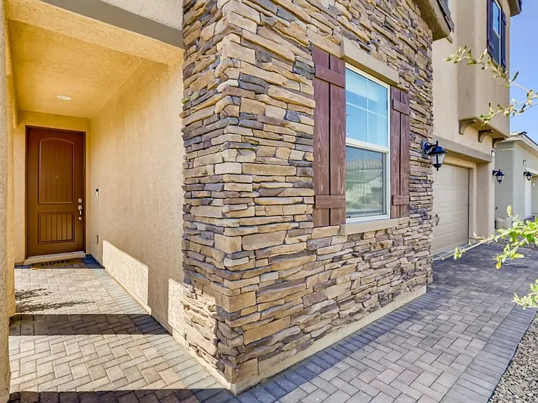 8963 Swaying Meadows Ct — Photo 3
