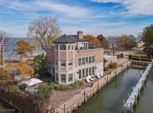830 Beach Rd, Lakewood, OH 44107
