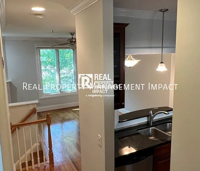 400 W Rosemary St #403 — Photo 10