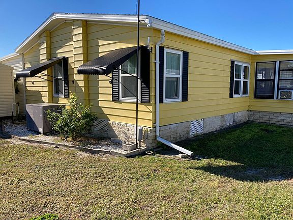 3rd image of 14704 Shadowwood Blvd #108