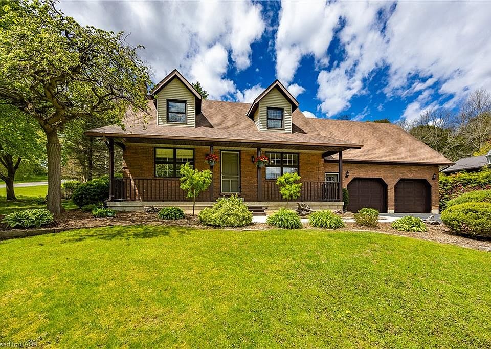1st image of 1 Bostwick Cres