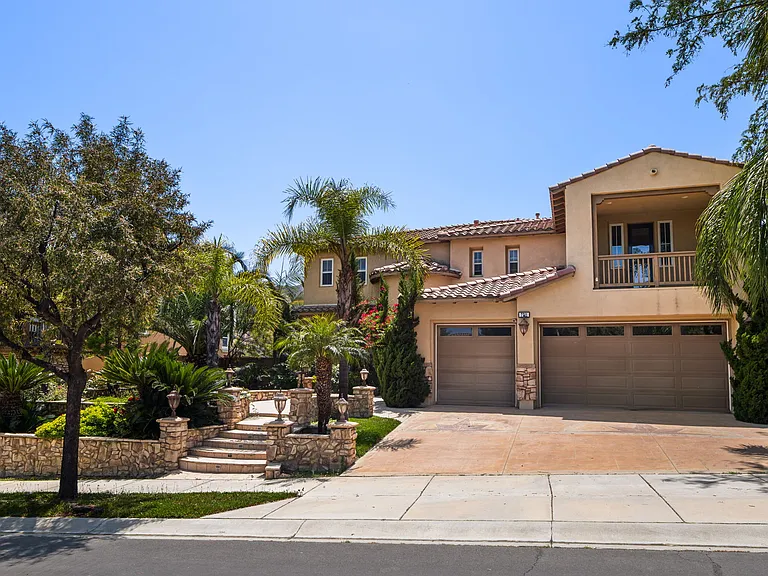 7711 Lady Banks Loop — Photo 1