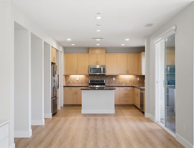 1 Vantis Dr, Aliso Viejo, CA, 92656