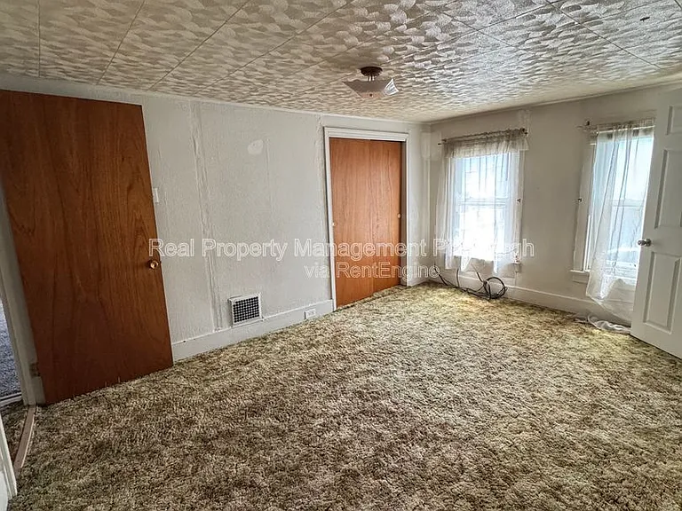 2812 Edwards Way — Photo 13