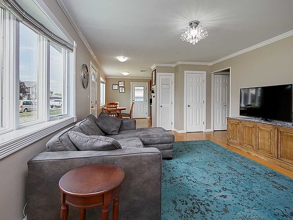 5th image of 2389 Willoughby Ave