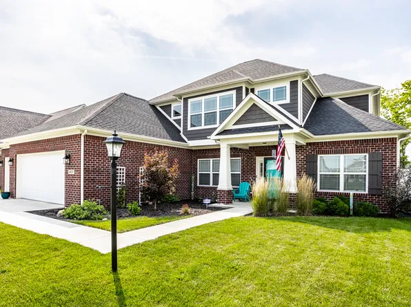 4637 W Meadows Ln, New Palestine, IN 46163