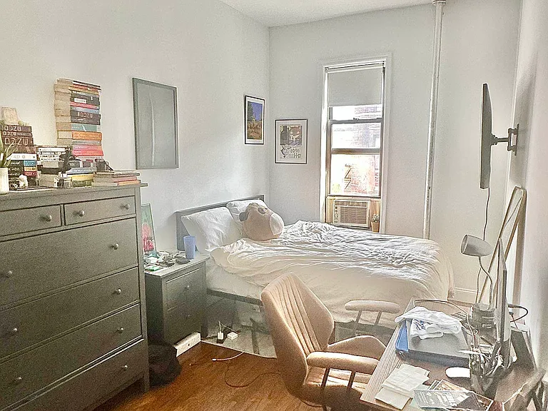 235 E 4th St #5C — Photo 6