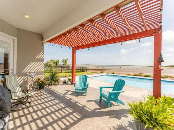 18 Arcos Gdns, Laguna Vista, TX 78578