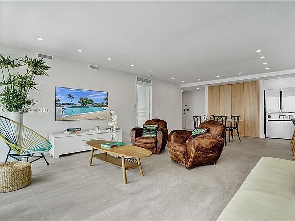 5th image of 2451 Brickell Ave APT 21J