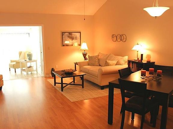 3rd image of 2407 Antilles Dr