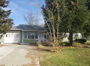245 Jacolyn Dr NW, Cedar Rapids, IA 52405