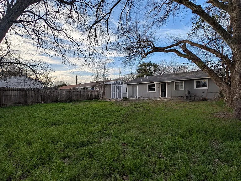 5802 Magnes Ln — Photo 20