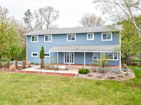W656 Edwards Ave, Marinette, WI 54143