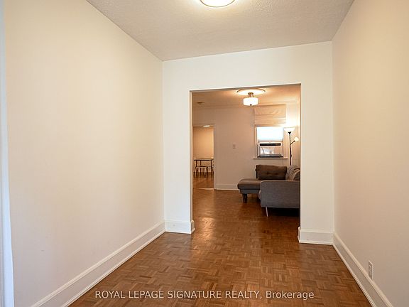3rd image of 30 Preston Rd