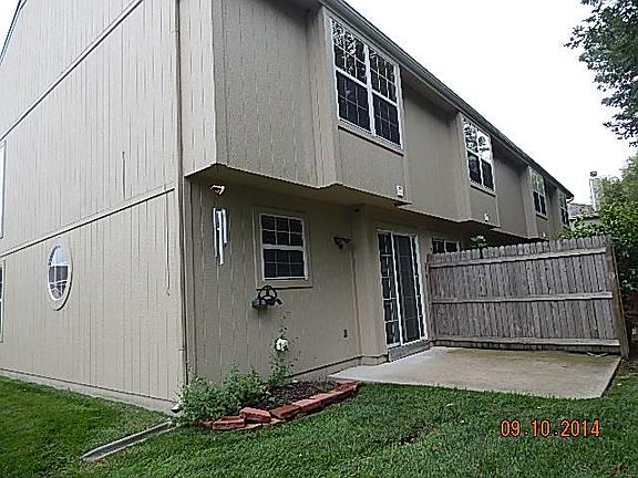 2nd image of 5617 NW Plantation Dr #192D