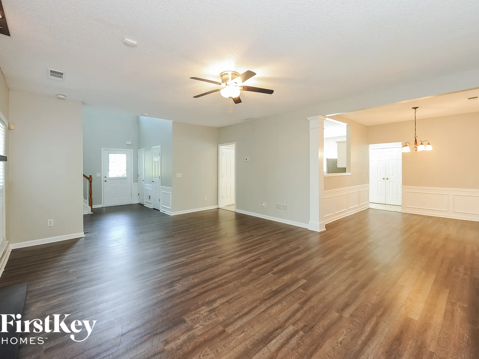 3 bed, 2.5 bath, 1976 sqft, $2,710 — Photo 3