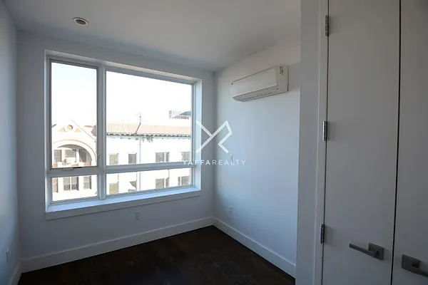 Rented by Yaffa Realty LLC | media 20