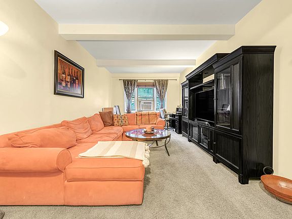 4th image of 68-61 Yellowstone Blvd #117
