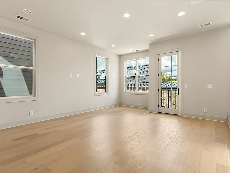 408 Hudson Way — Photo 15