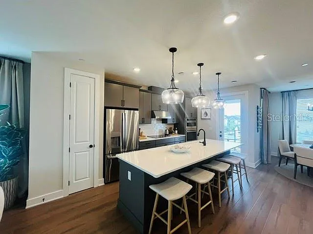 15501 Hamlin Park Dr — Photo 8