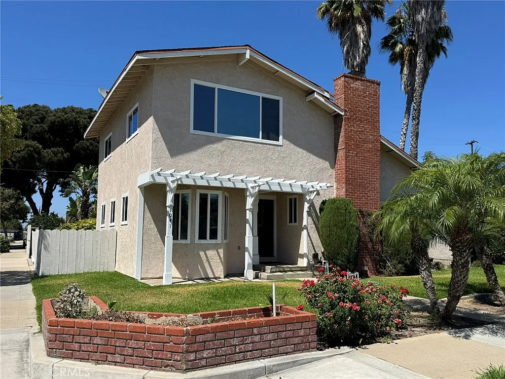 4 bed, 1783 sqft, $5,500 — Photo 1