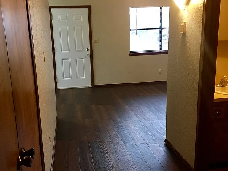 2601 Arlington Blvd — Photo 4