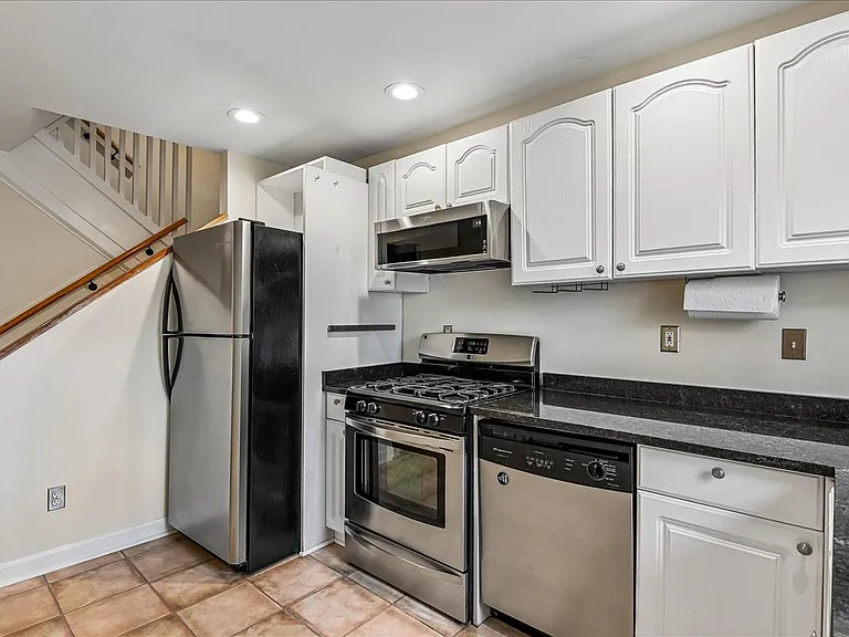 1514 Byrd St — Photo 8