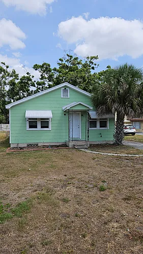 3825 49th Ave N Photo 1