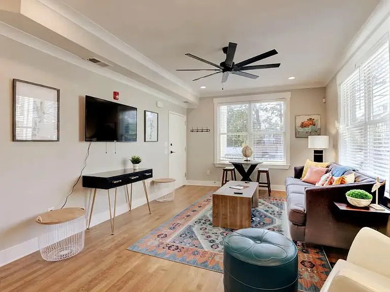 26 N McLean Blvd #101 — Photo 4