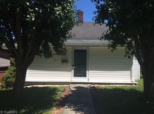 709 Factory St, Mount Airy, NC 27030